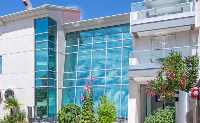 Adrion Aparthotel 